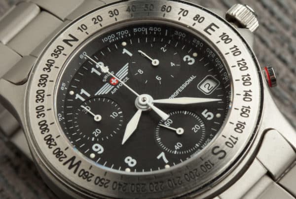 MEET THE WATCH: Swiss Air Force 9G-400 Professional Chronograph